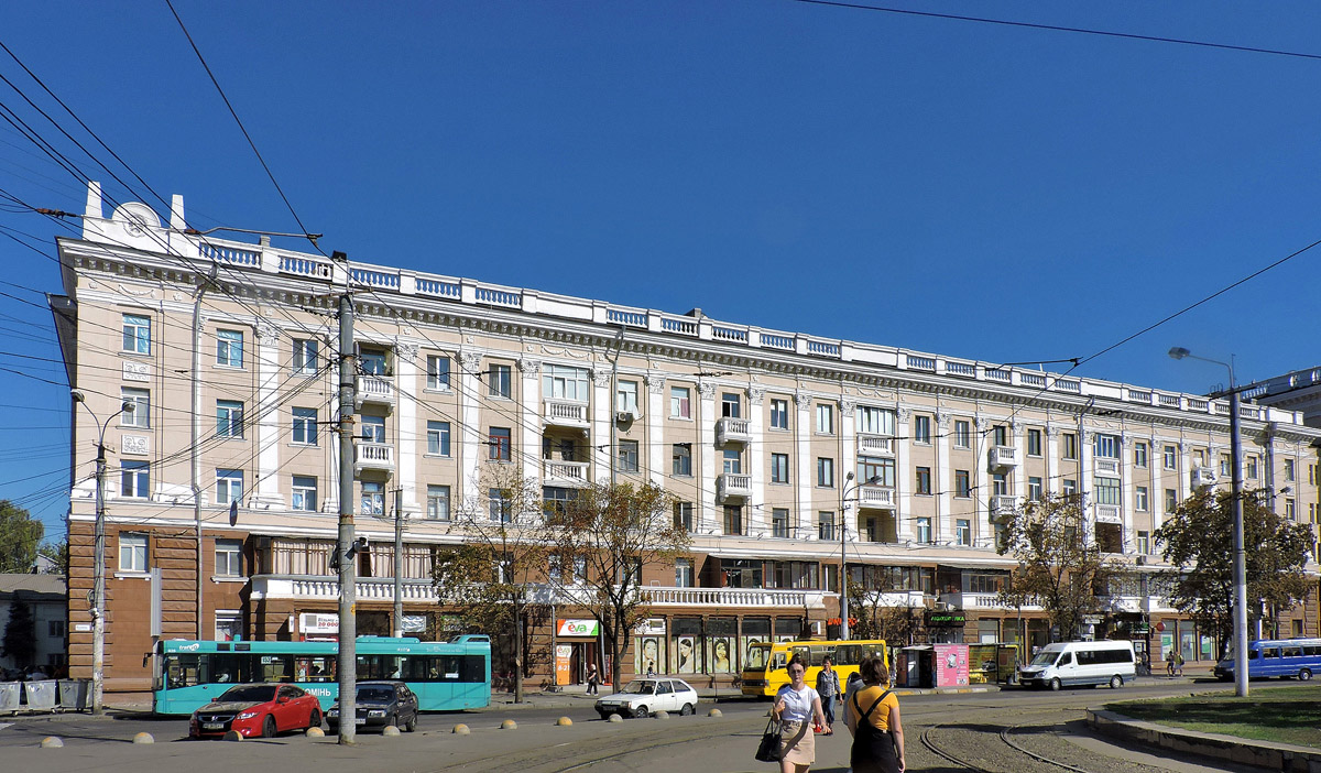 Дніпро, Вокзальная площадь, 2