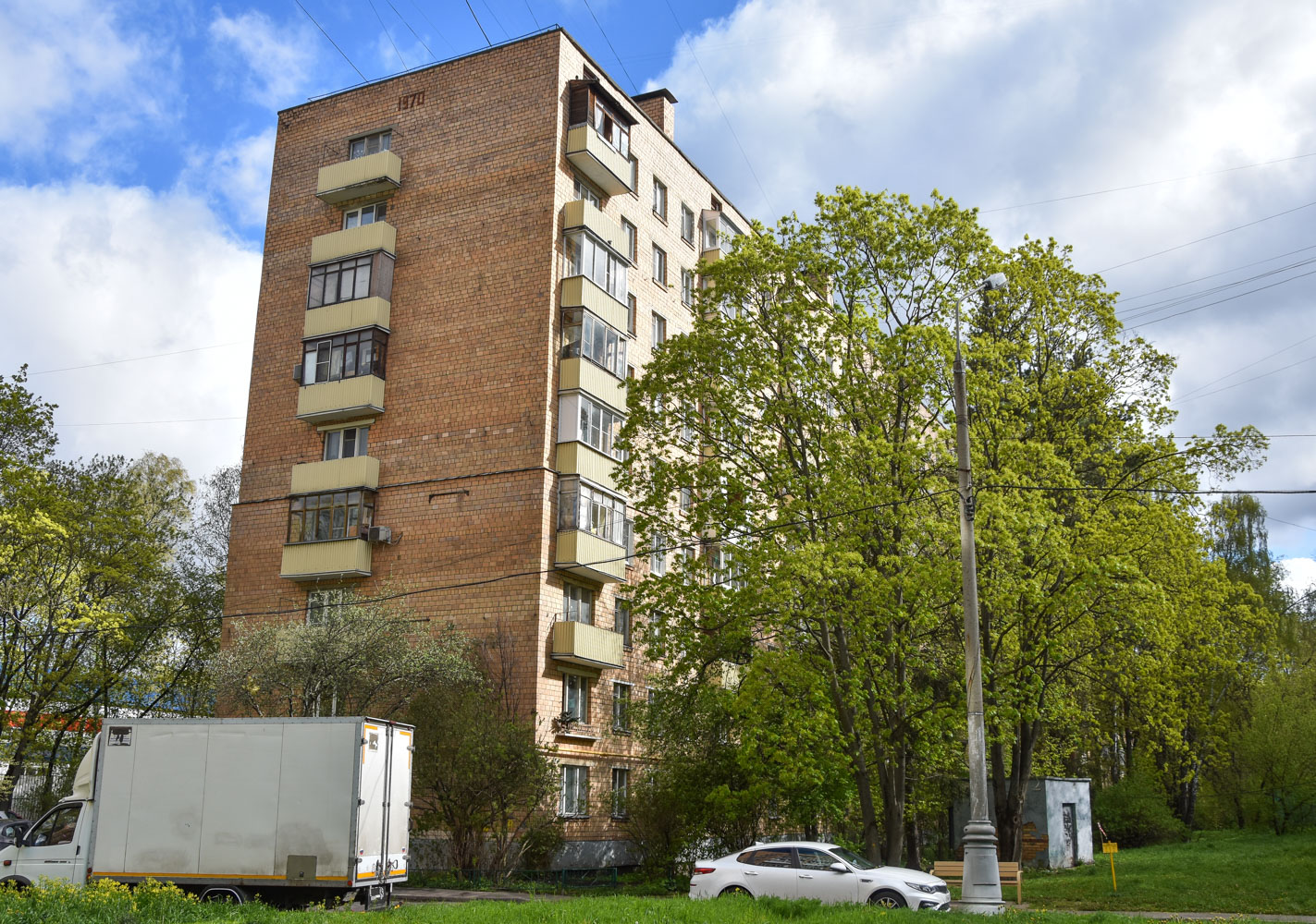 Москва, Улица Вешних Вод, 8 корп. 1