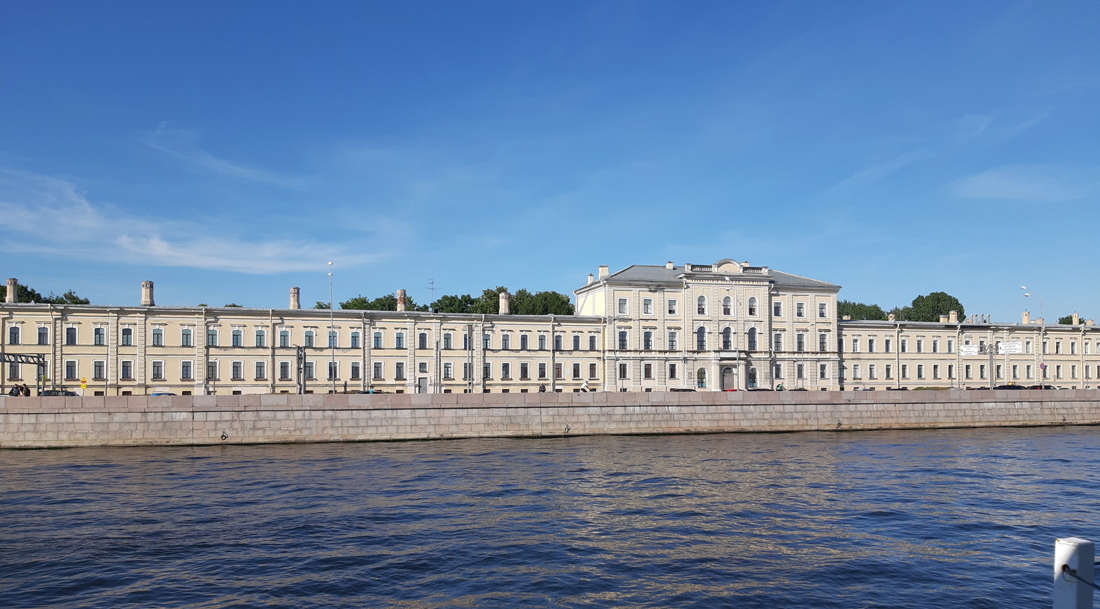 Санкт-Петербург, Пироговская набережная, 3-5 /  Улица Академика Лебедева, 6 лит. Ч