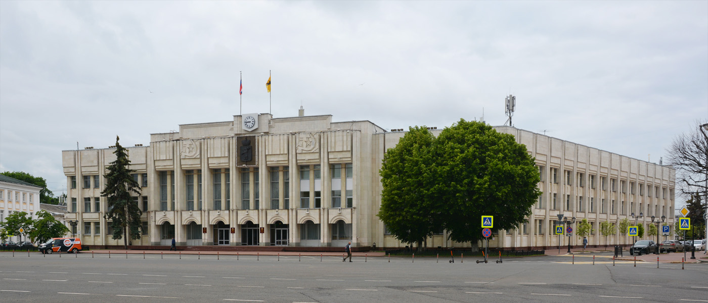 Yaroslavl, Советская площадь, 3
