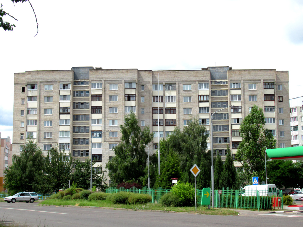 Бобруйск, Улица 50 лет ВЛКСМ, 52