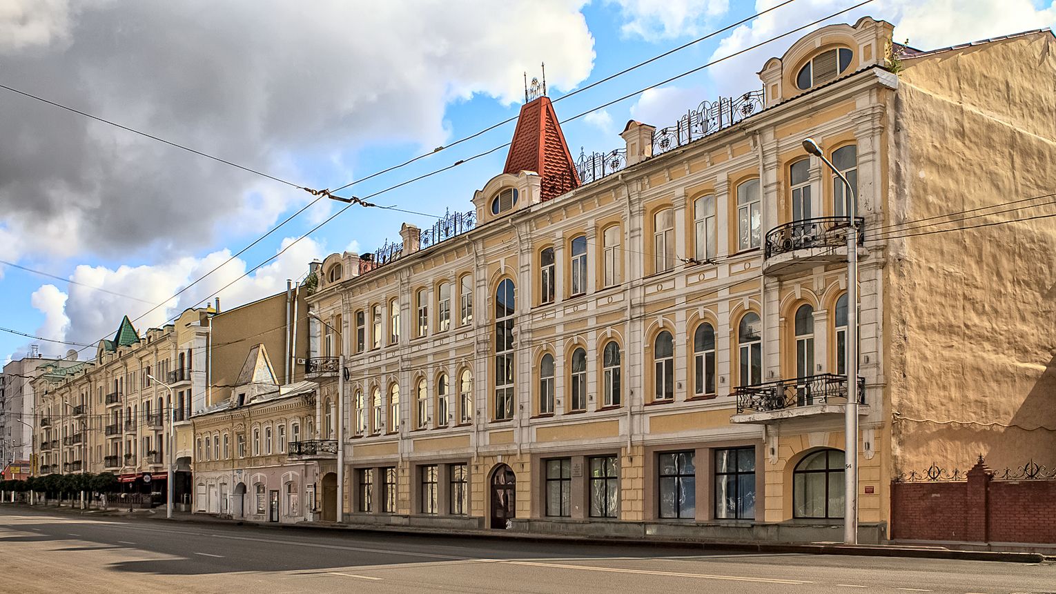 Уфа, Улица Карла Маркса, 16; Улица Карла Маркса, 18; Улица Карла Маркса, 20 / Улица Чернышевского, 80