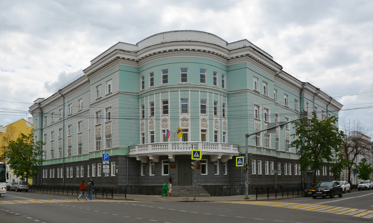 Yaroslavl, Советская улица, 11 / Улица Трефолева, 9