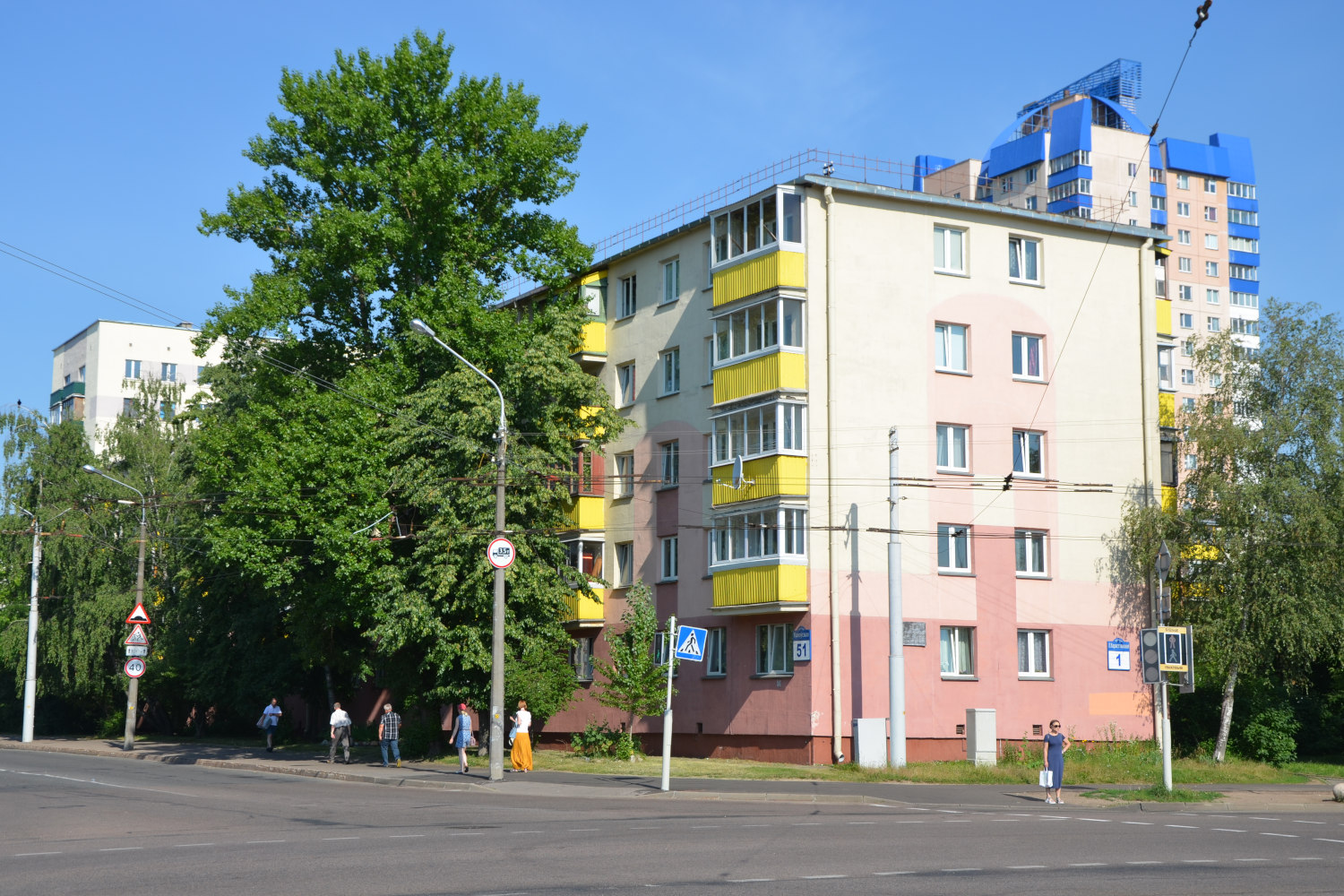 Минск, Каховская улица, 51 / Улица Лилии Карастояновой, 1