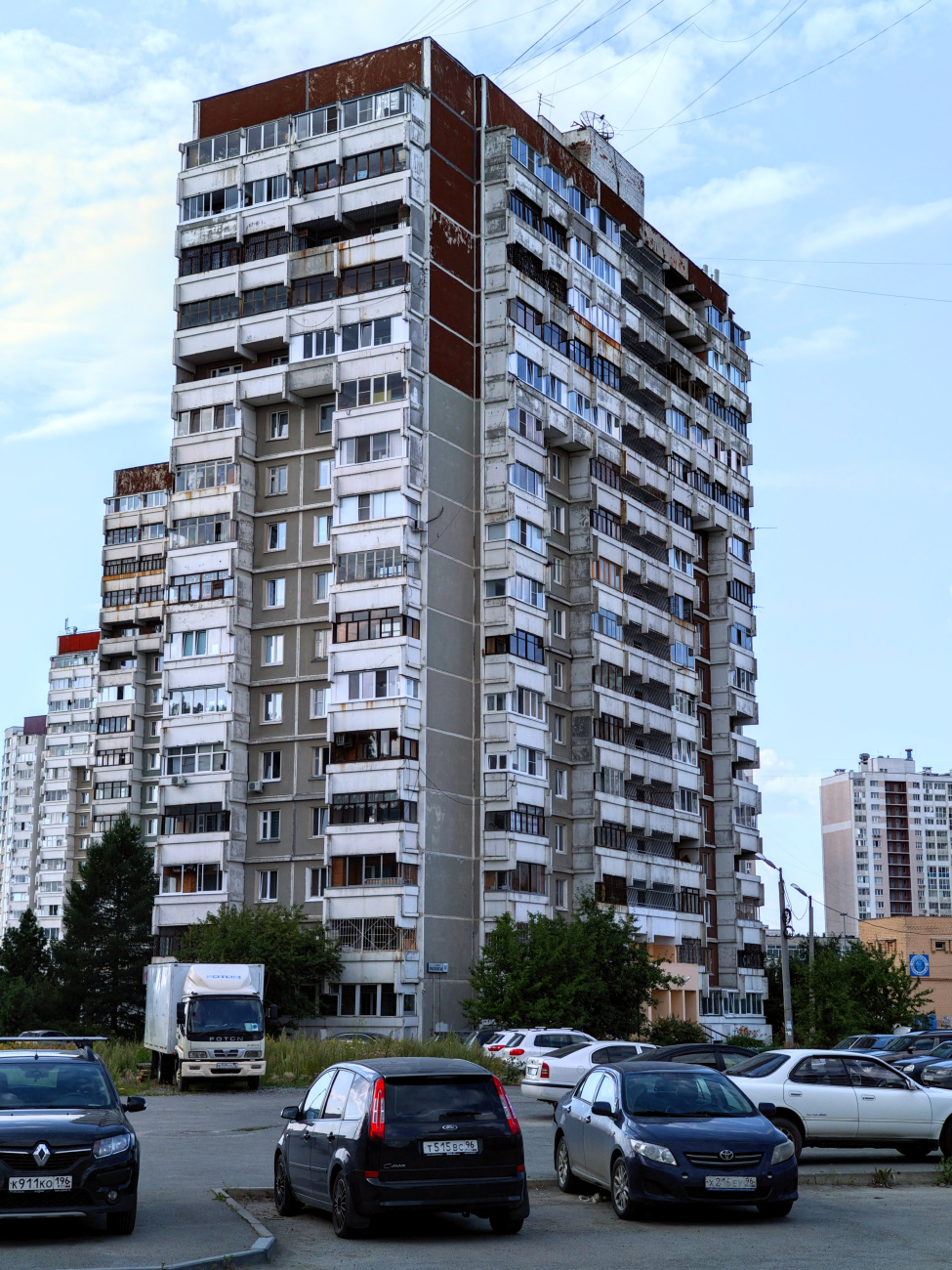 Екатеринбург, Улица Краснолесья, 16/1