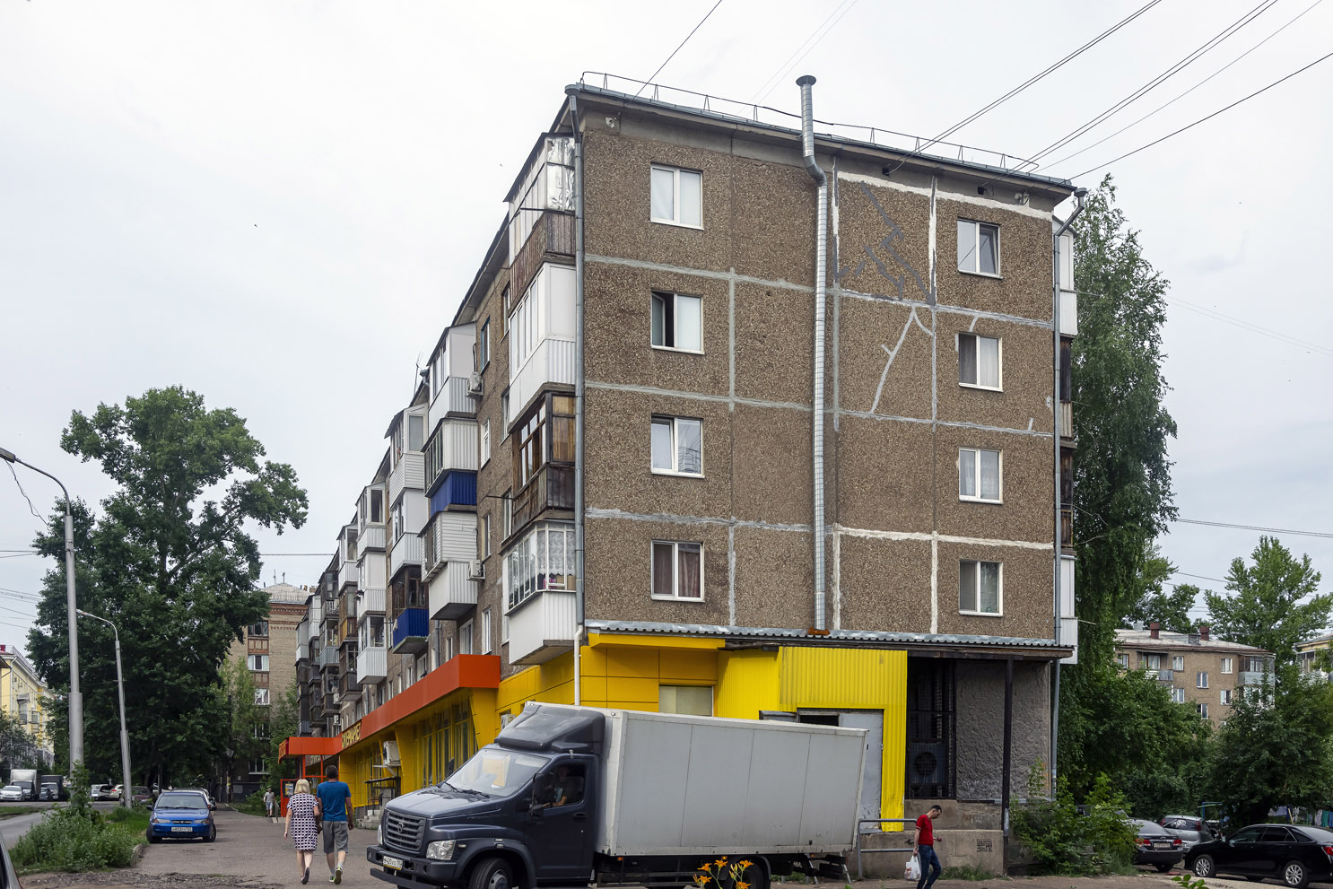 Уфа, Улица Владимира Маяковского, 10 / Улица Шумавцова, 20