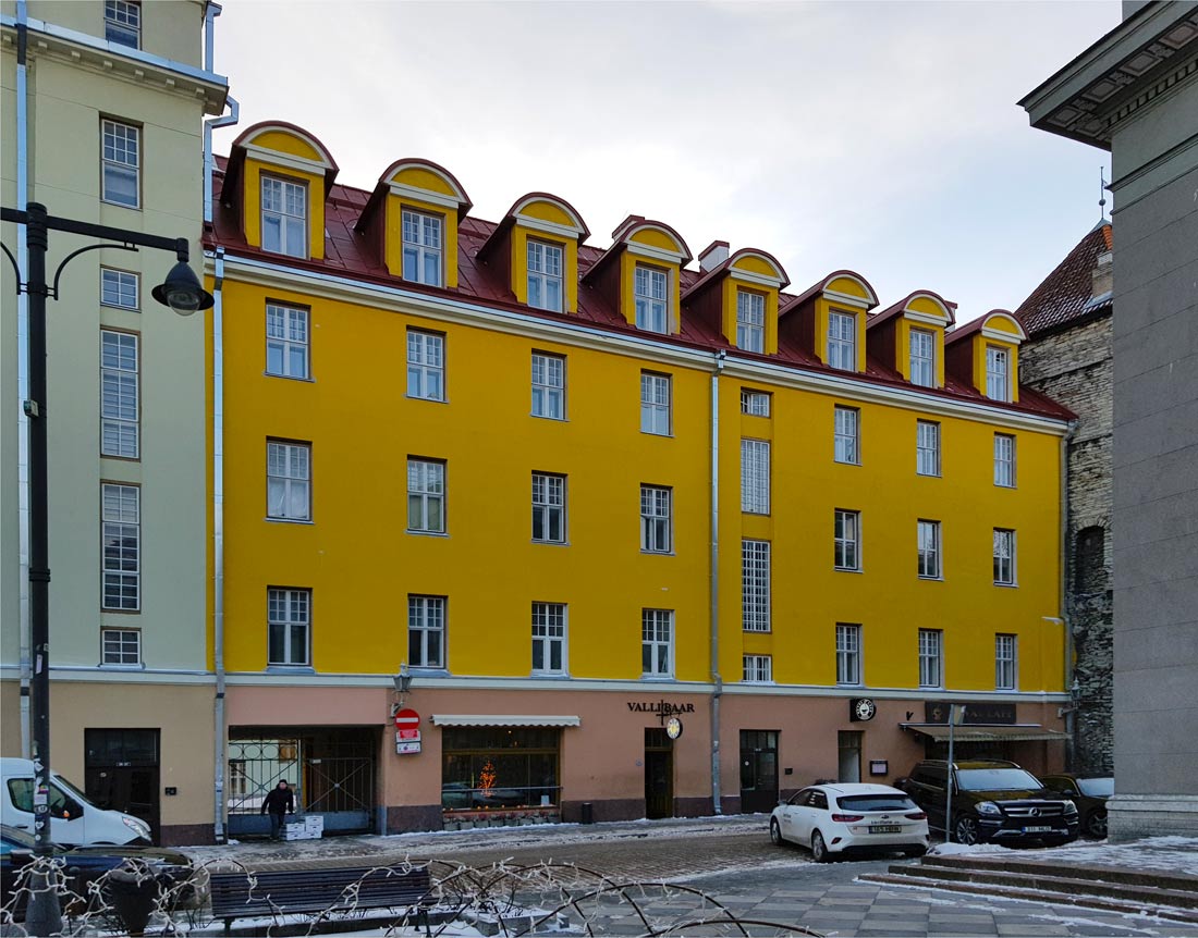 Таллин, Müürivahe, 14-16 / Suur-Karja, 18 / Vabaduse väljak, 2