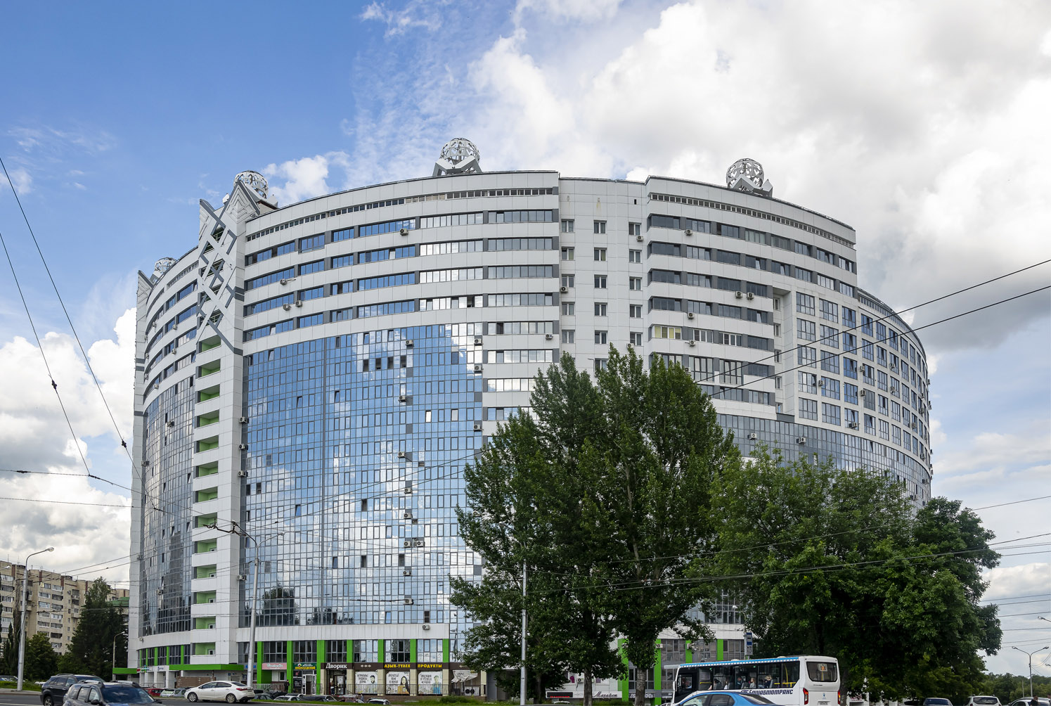 Ufa, Улица Комарова, 8