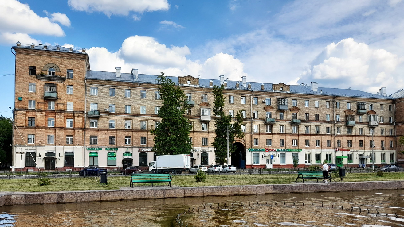 Электросталь, Проспект Ленина, 35 / Советская улица, 20