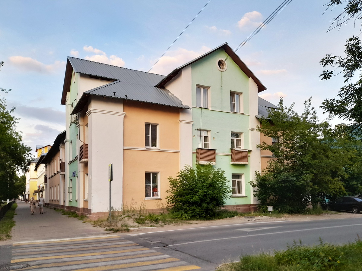 Электросталь, Советская улица, 4 / Улица Расковой, 1