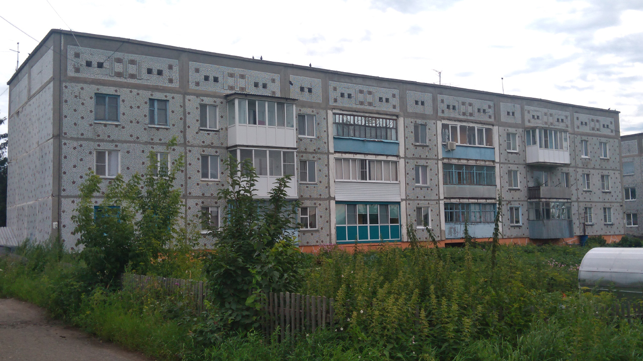 Большеречье, Улица Ленина, 13