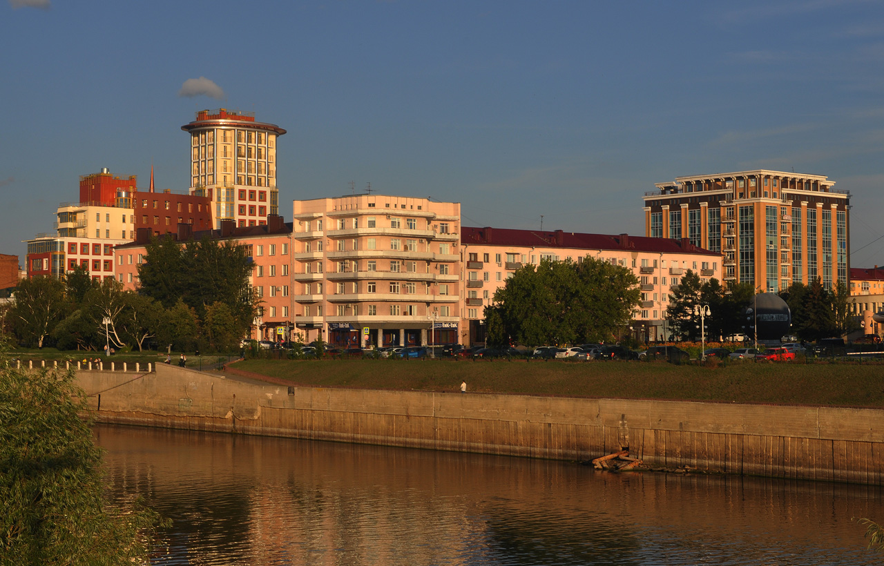 Омск, Ильинская улица, 1; Улица Лермонтова, 4; Улица Лермонтова, 4Б; Улица Лермонтова, 4А; Ильинская улица, 4
