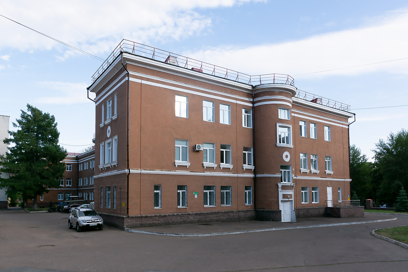 Уфа, Улица 40 лет Октября, 1 / Улица Рыбакова, 3