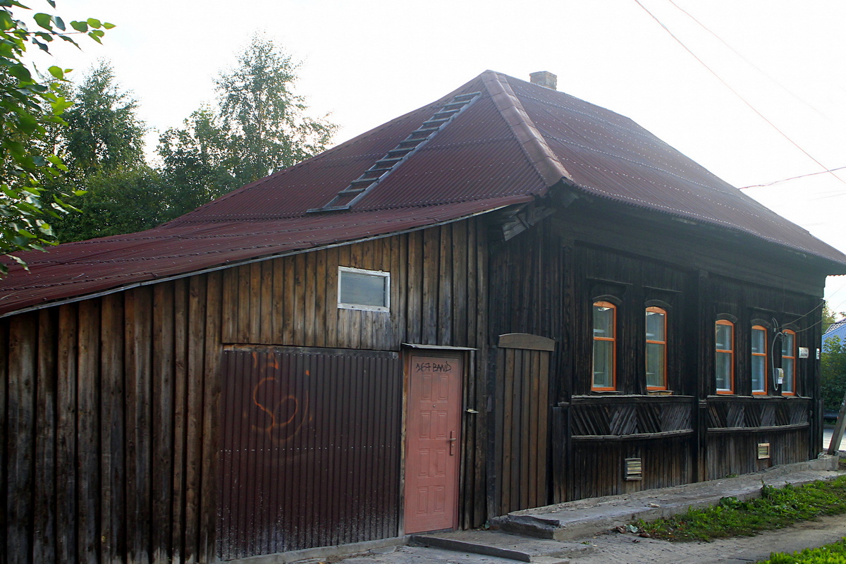 Пермь, Улица Старых Большевиков, 55