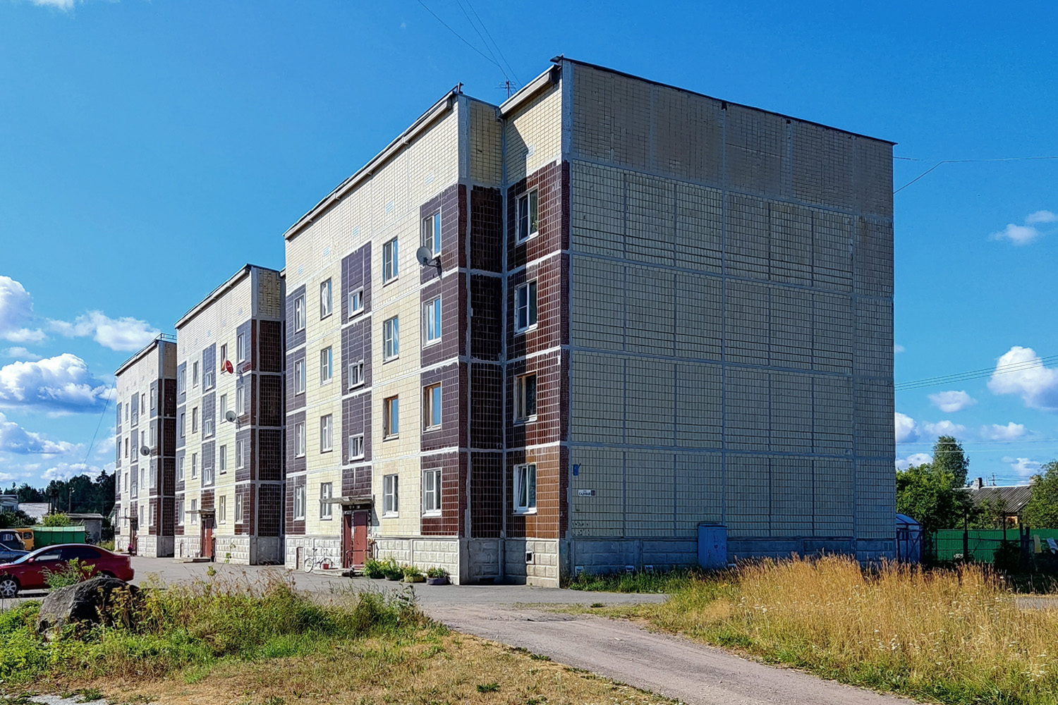 Приозерский район, прочие н. п., Коммунары, Садовая улица, 11