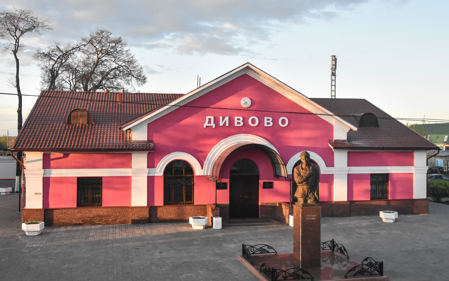 Рыбновский район, прочие н.п., с. Старолетово, Станционная улица, 1 Рыбновский район, прочие н.п., с. Старолетово, Станционная улица, 1