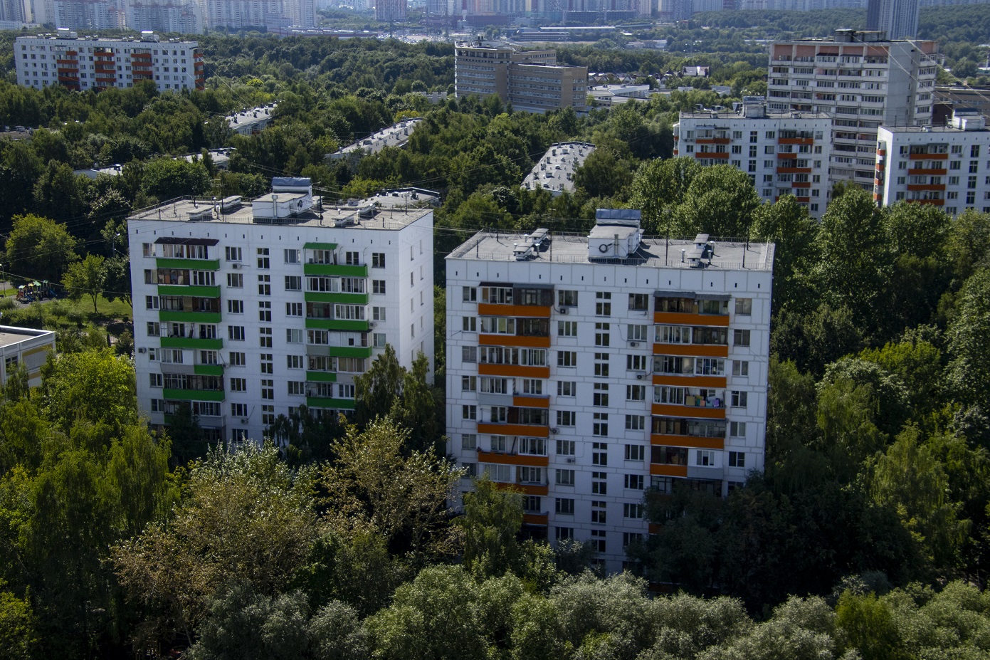 Москва, Улица Героев Панфиловцев, 37 корп. 4; Улица Героев Панфиловцев, 37 корп. 3