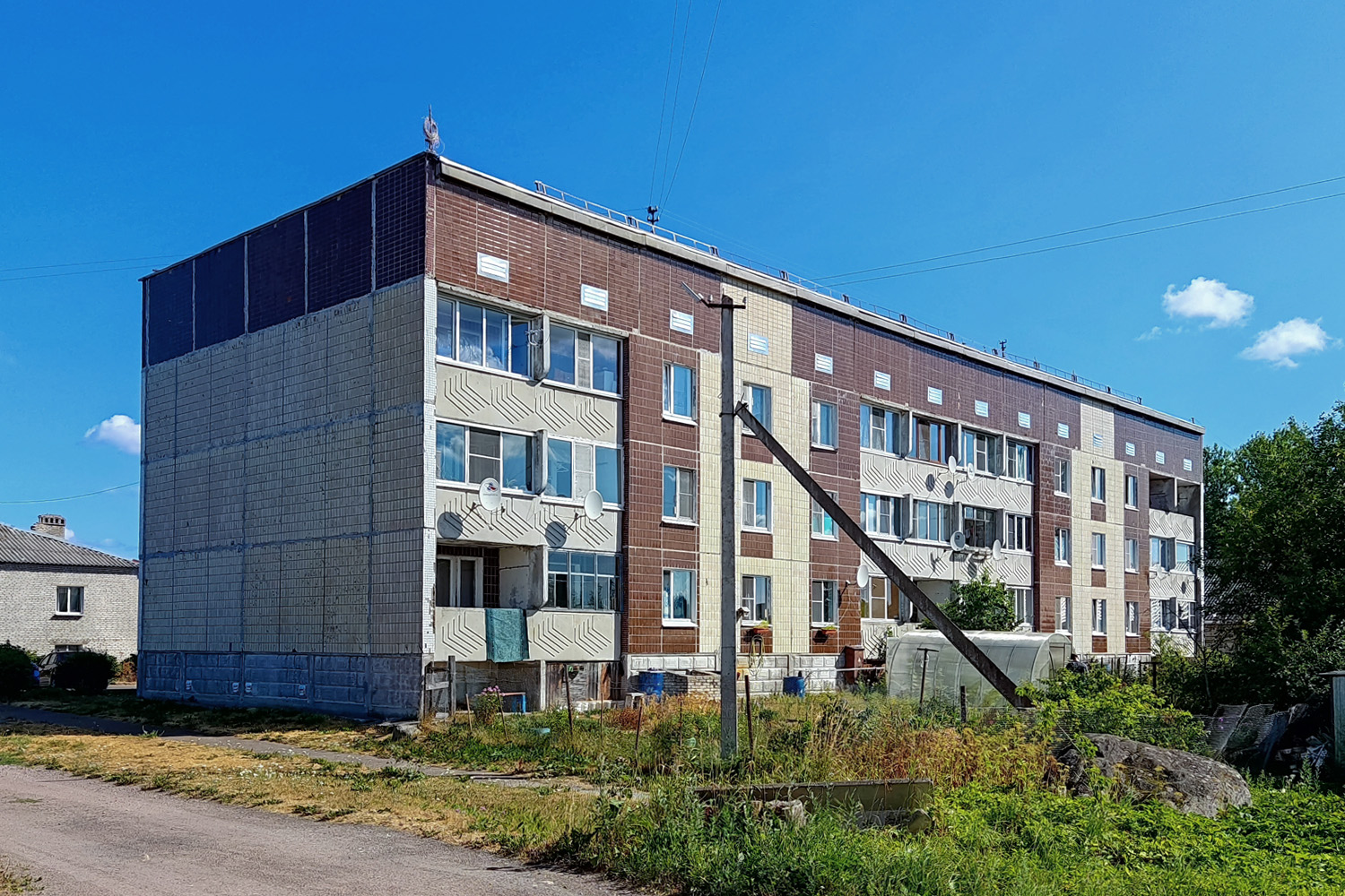 Приозерский район, прочие н. п., Коммунары, Центральная улица, 12