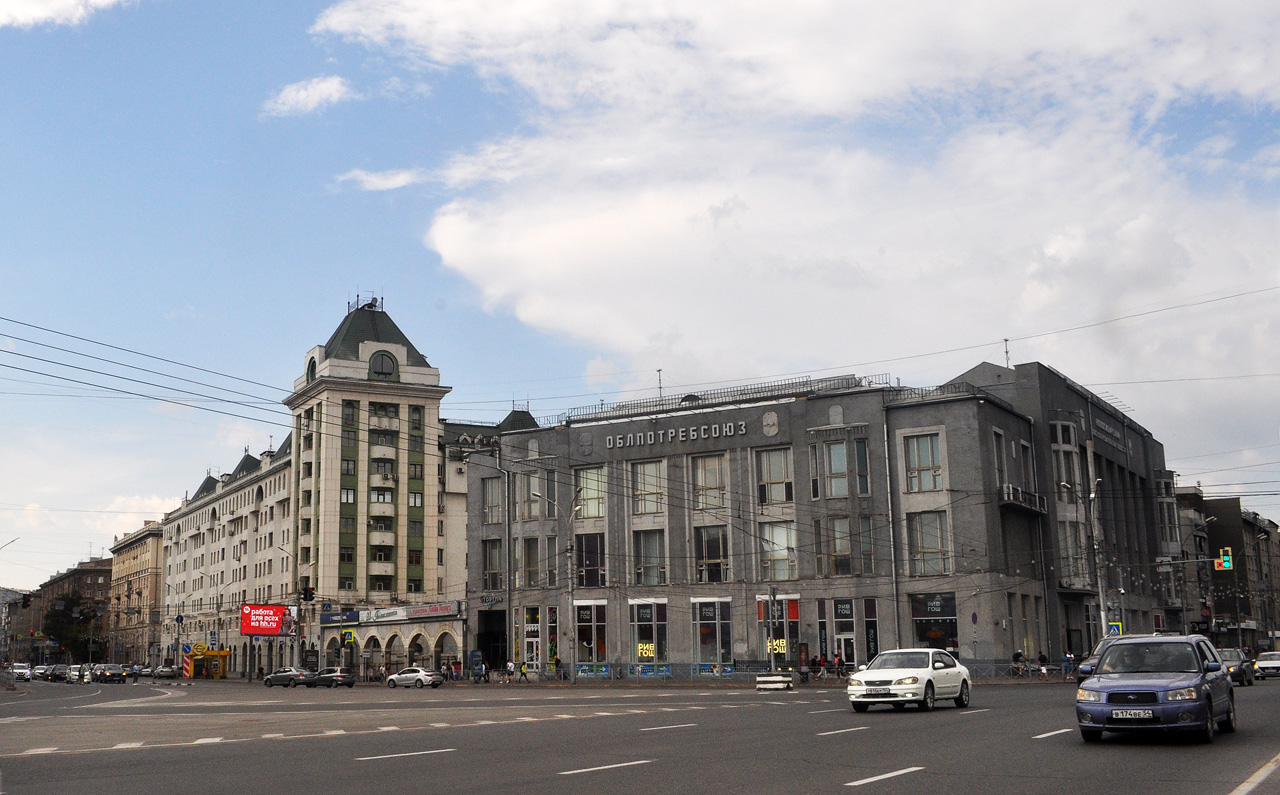 Новосибірськ, Советская улица, 20 / Улица Орджоникидзе, 21; Улица Орджоникидзе, 23; Красный проспект, 29 / Трудовая улица, 4