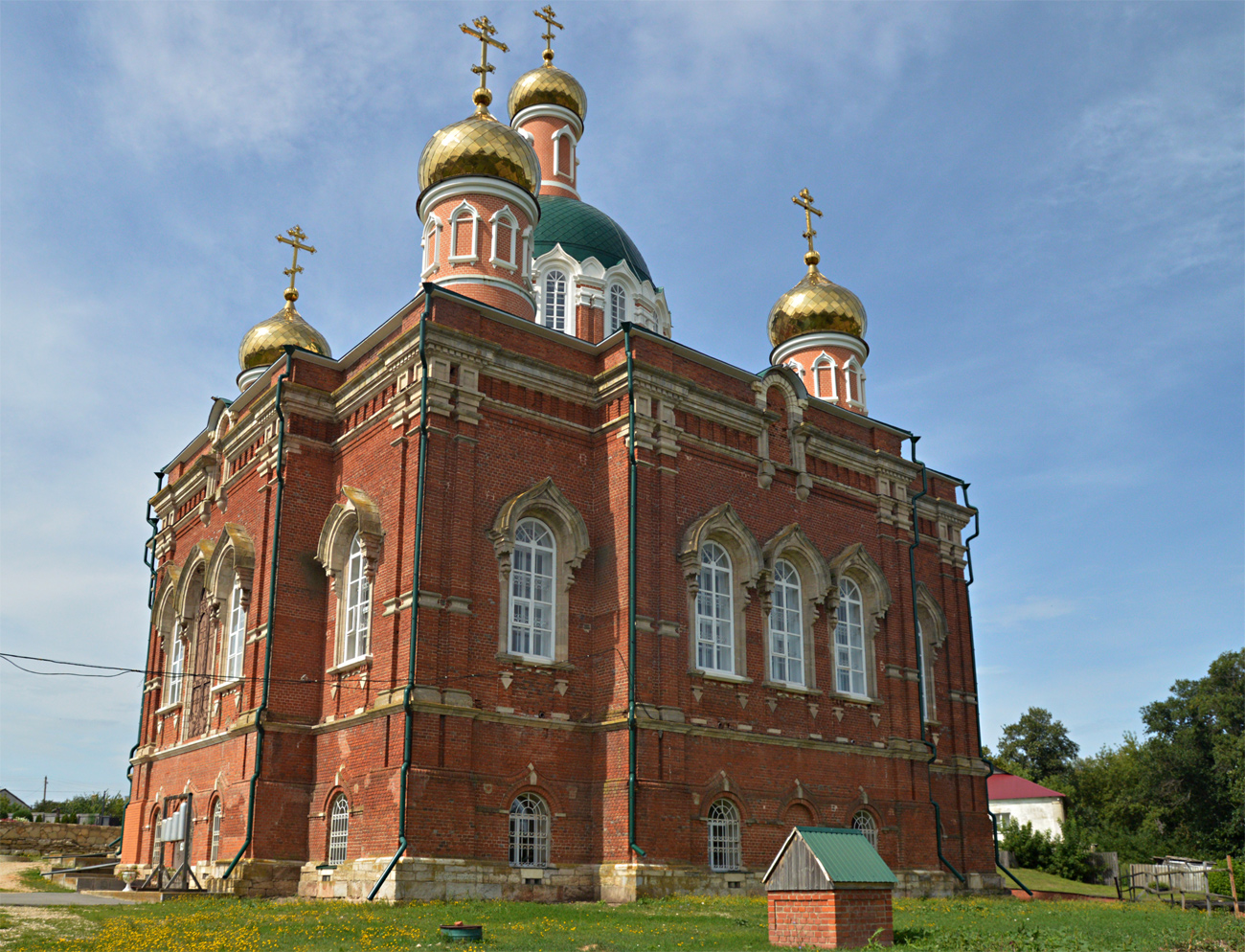 Лебедянский район, прочие н.п., с. Сезёново, Набережная улица, 1 корп. 1
