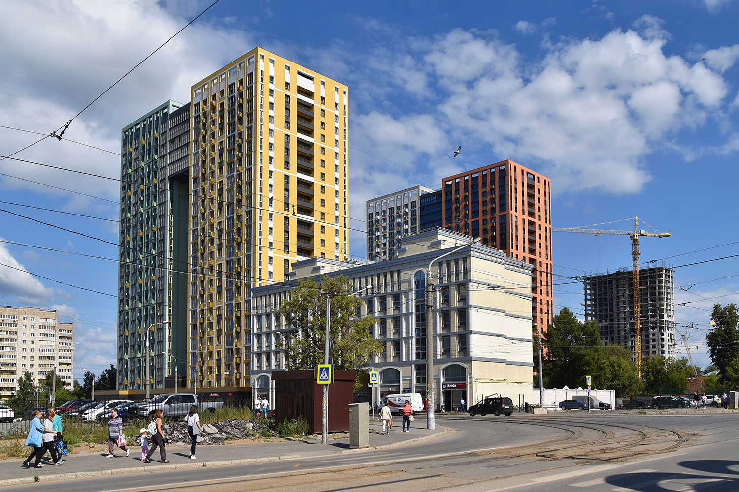 Пермь, Улица Луначарского, 99; Улица Борчанинова, 50; Улица Луначарского, 97