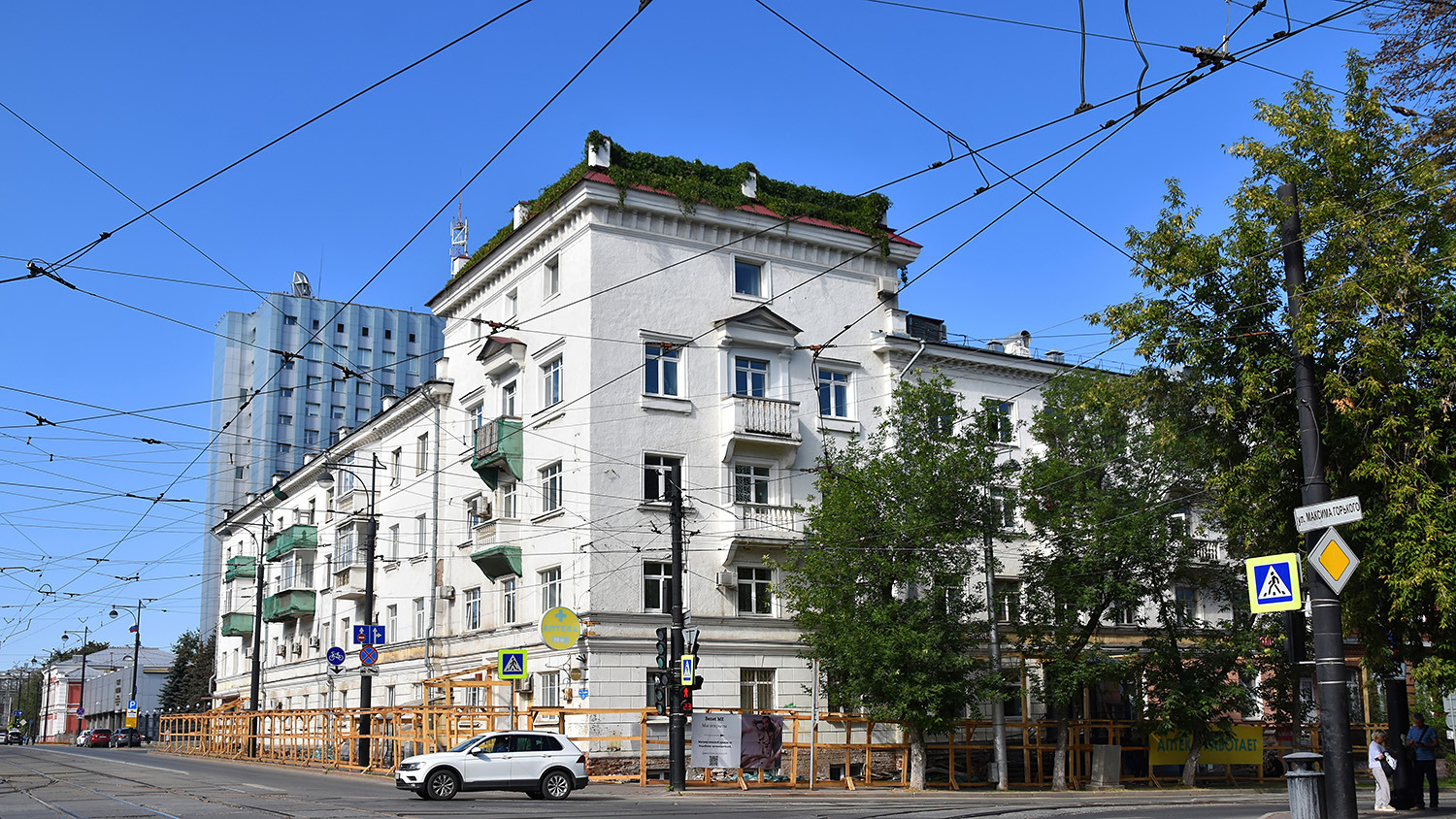 Пермь, Улица Ленина, 15 / Улица Максима Горького, 17