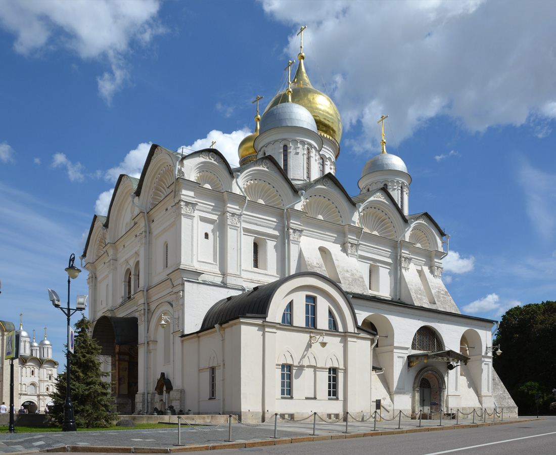 Москва, Кремль, Соборная площадь,  Архангельский собор