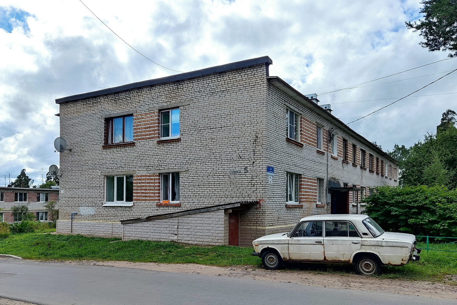Priozersk District, other localities, Мичуринское, Озёрный переулок, 5