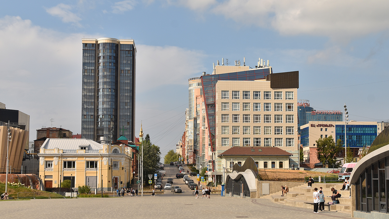 Пермь, Петропавловская улица, 65; Осинская улица, 13; Осинская улица, 14; Петропавловская улица, 63 / Осинская улица, 16; Улица Ленина, 51/1; Советская улица, 67
