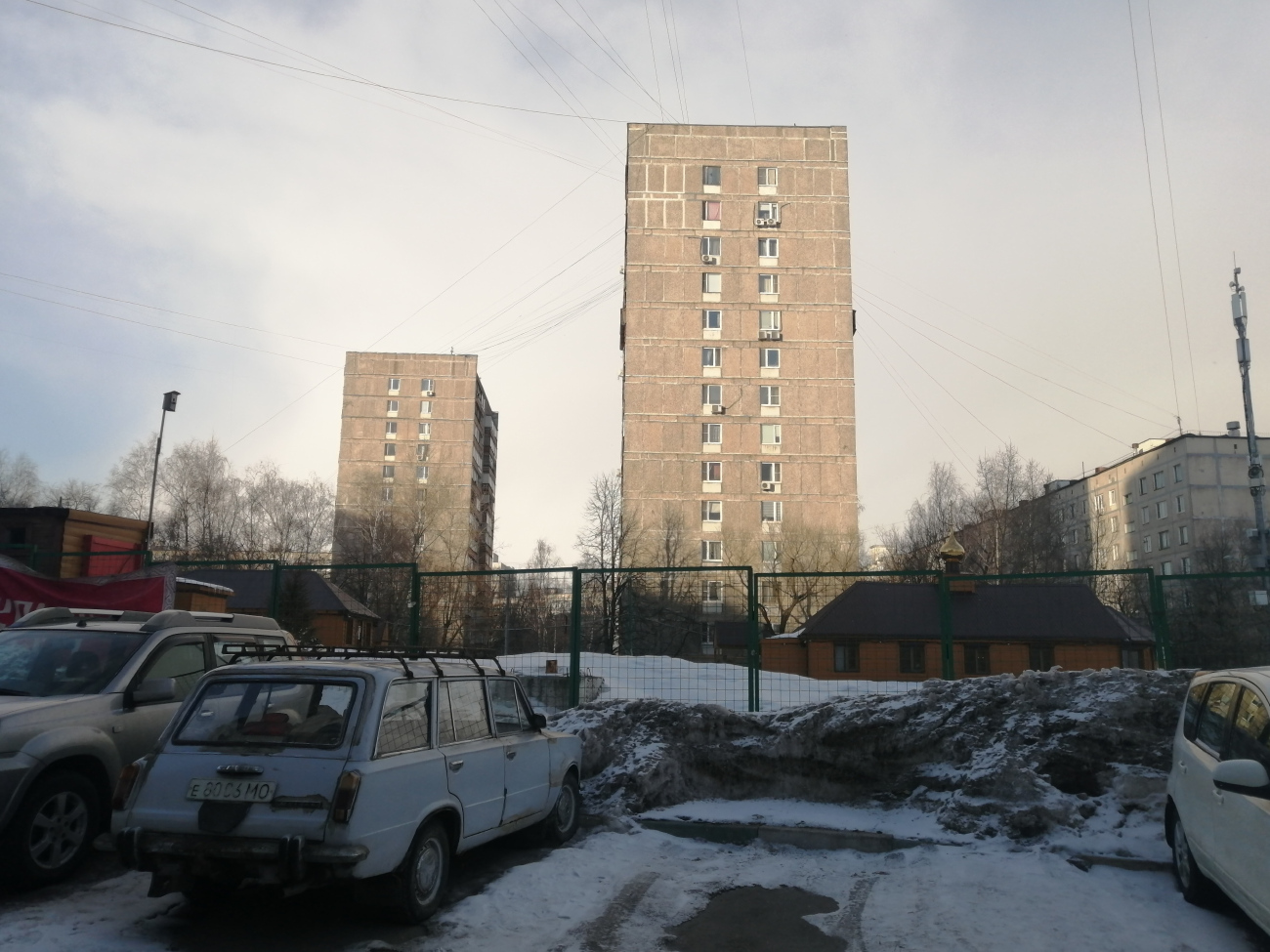 Moscow, Улица Островитянова, 45 корп. 3; Улица Островитянова, 45 корп. 2; Улица Островитянова, вл. 45
