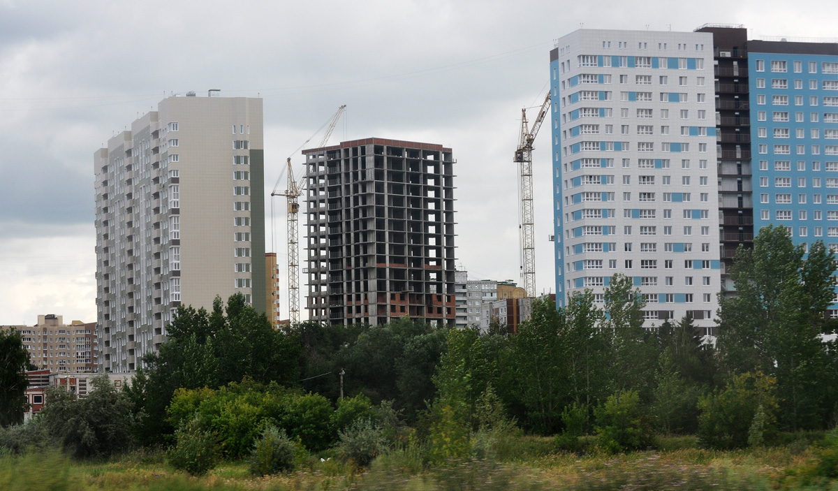 Omsk, Взлётная улица, 9/1; Бульвар Кузьмина, 19; Бульвар Кузьмина, 13