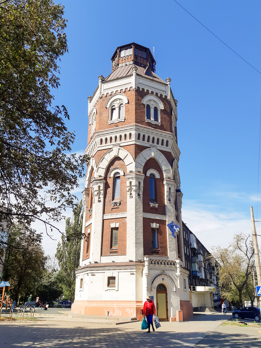 Маріуполь, Улица Архитектора Нильсена, 36