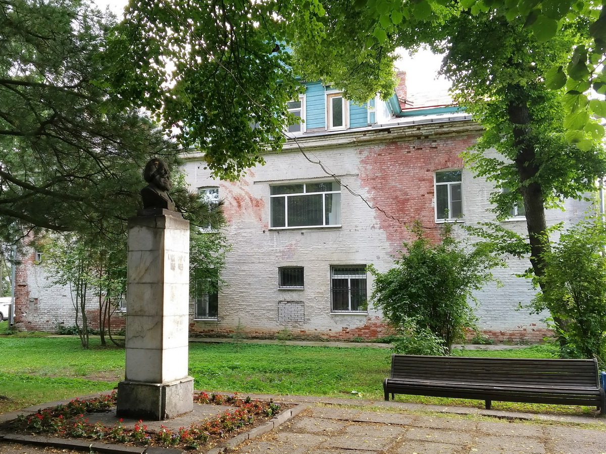 Новая Ладога, Проспект Карла Маркса, 21