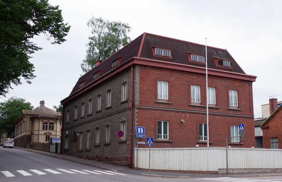 Ловийса, Mariankatu, 31 / Mannerheiminkatu, 10; Mannerheiminkatu, 12