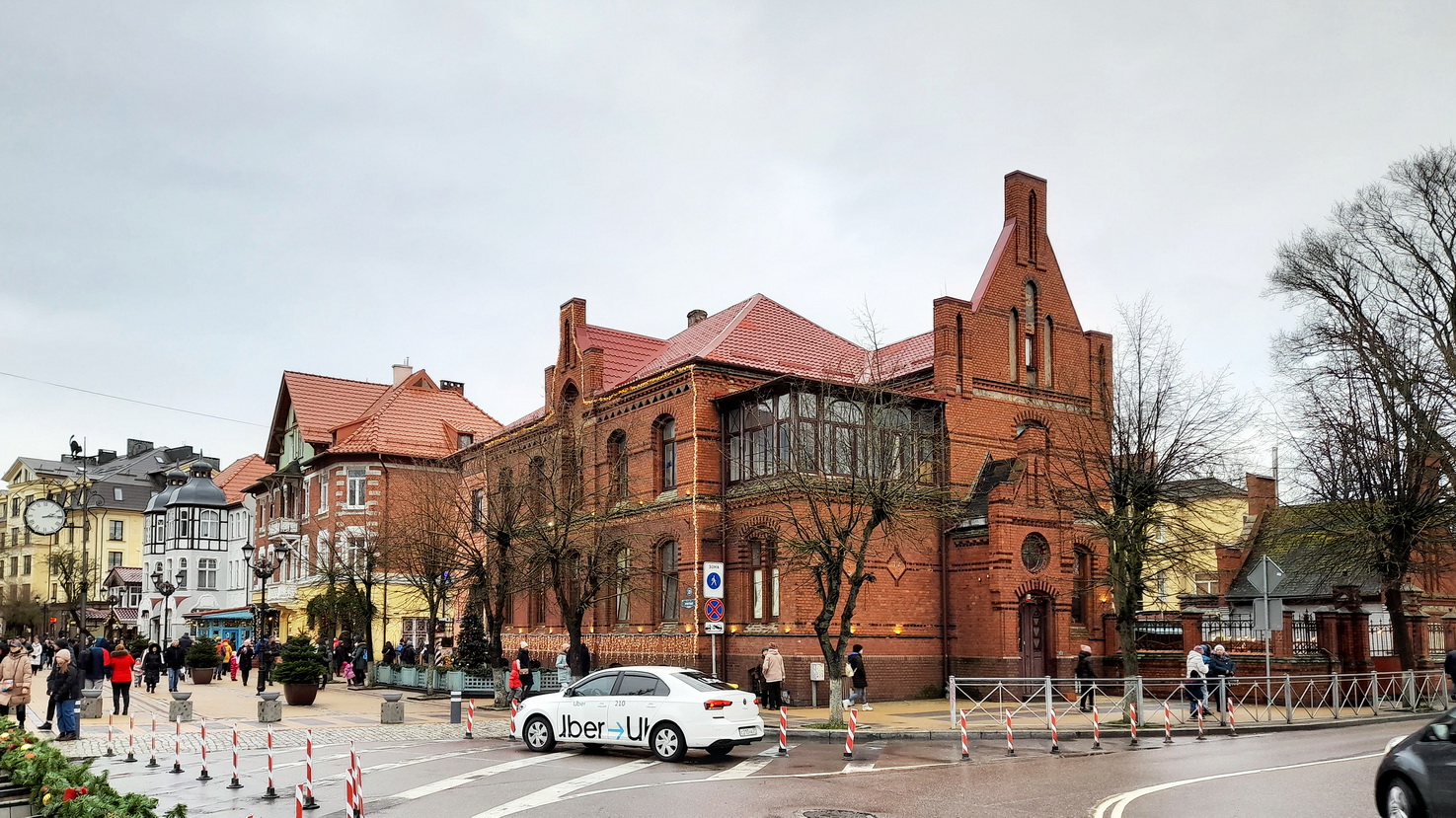 Зеленоградск, Курортный проспект, 27; Курортный проспект, 29