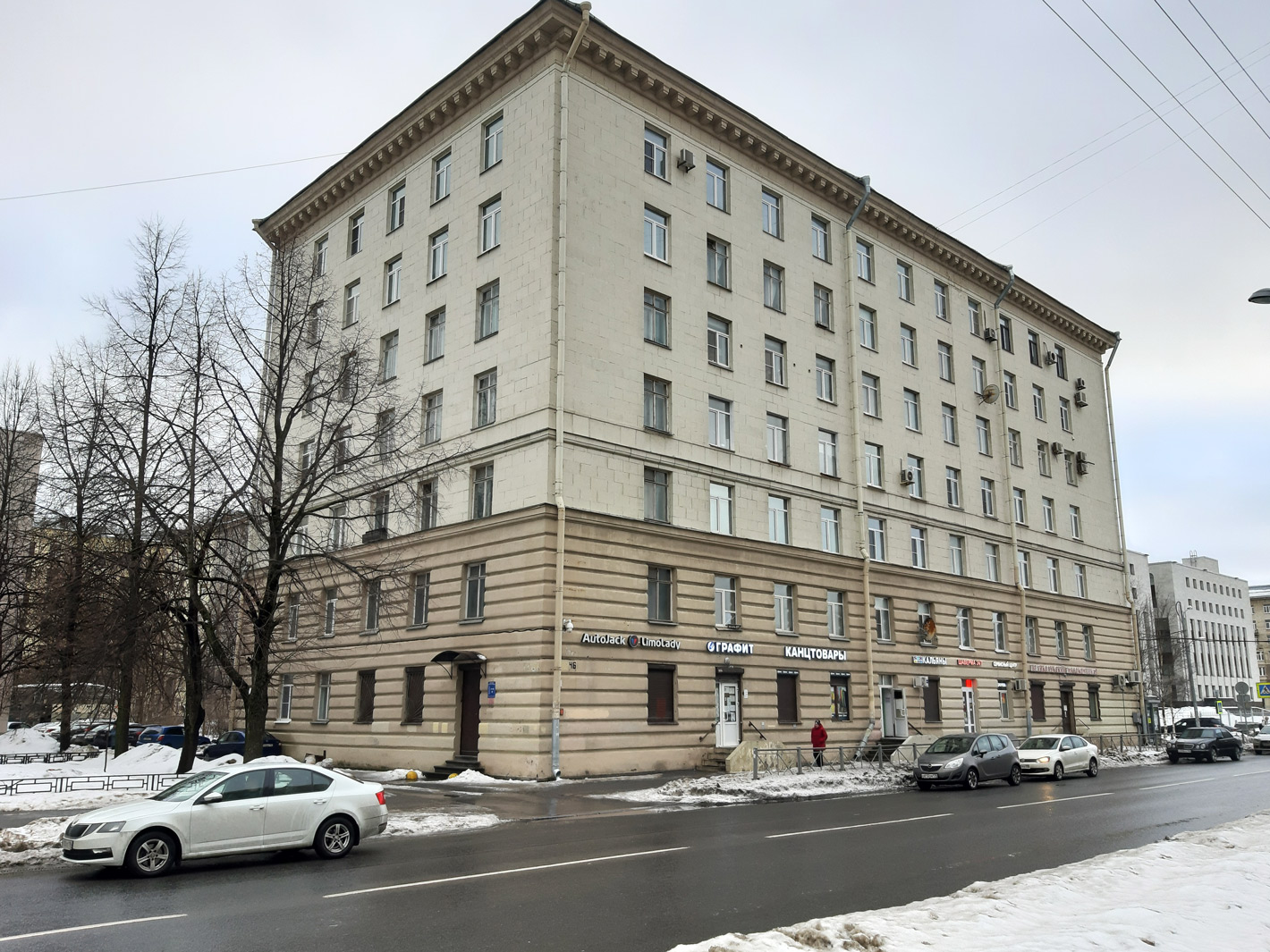 Санкт-Петербург, Бассейная улица, 12