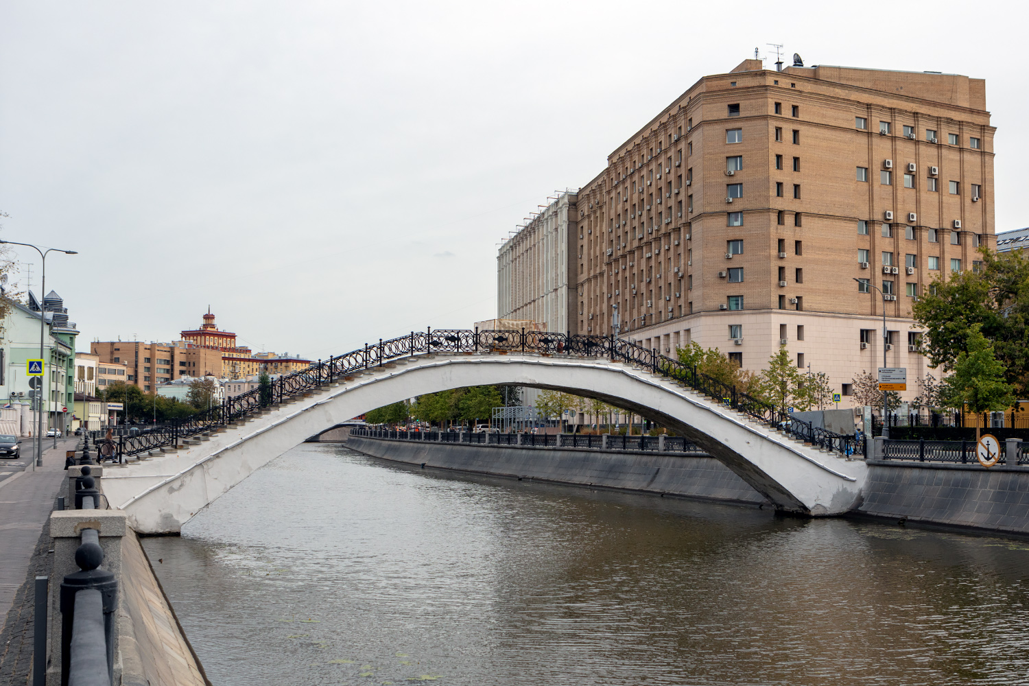 Москва, Садовнический мост