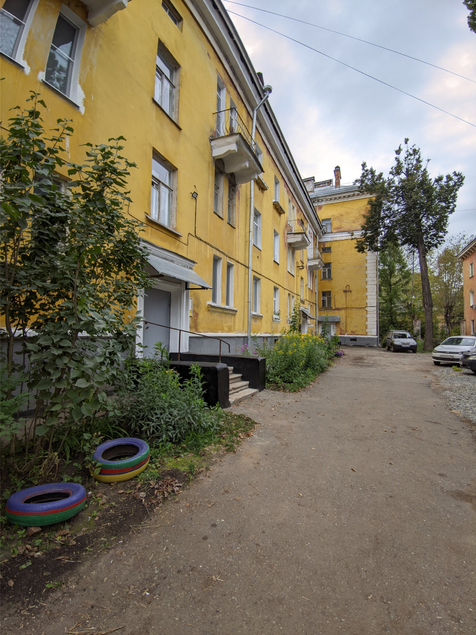 Глазов, Советская улица, 11 / Улица Дзержинского, 17