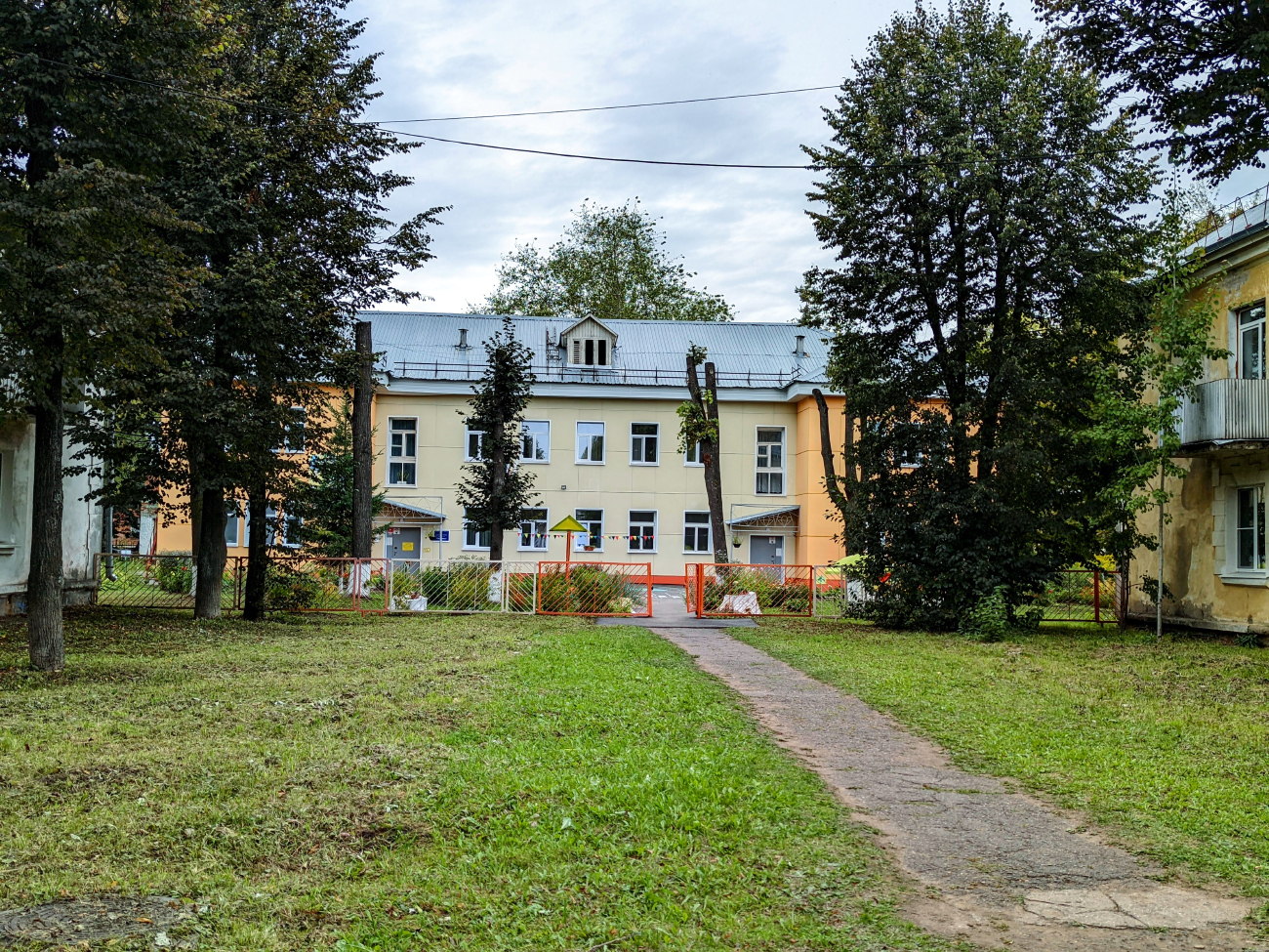 Глазов, Школьная улица, 12А
