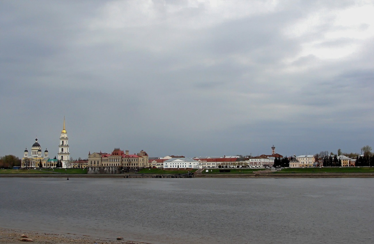 Рыбинск, Крестовая улица, 2; Крестовая улица, 2; Волжская набережная, 2; Волжская набережная, 4; Волжская набережная, 6