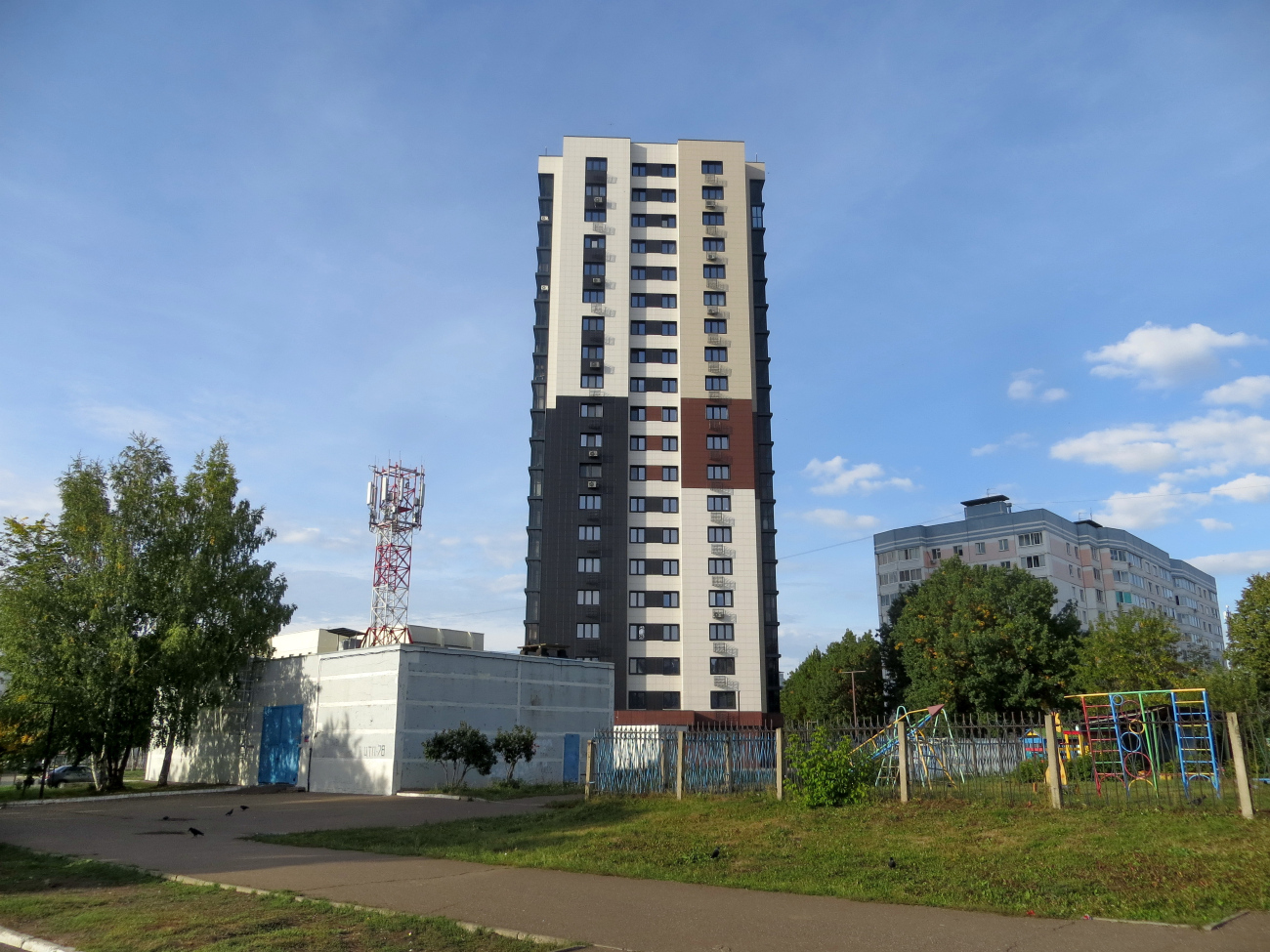 Нижнекамск, Улица Сююмбике, 64Б