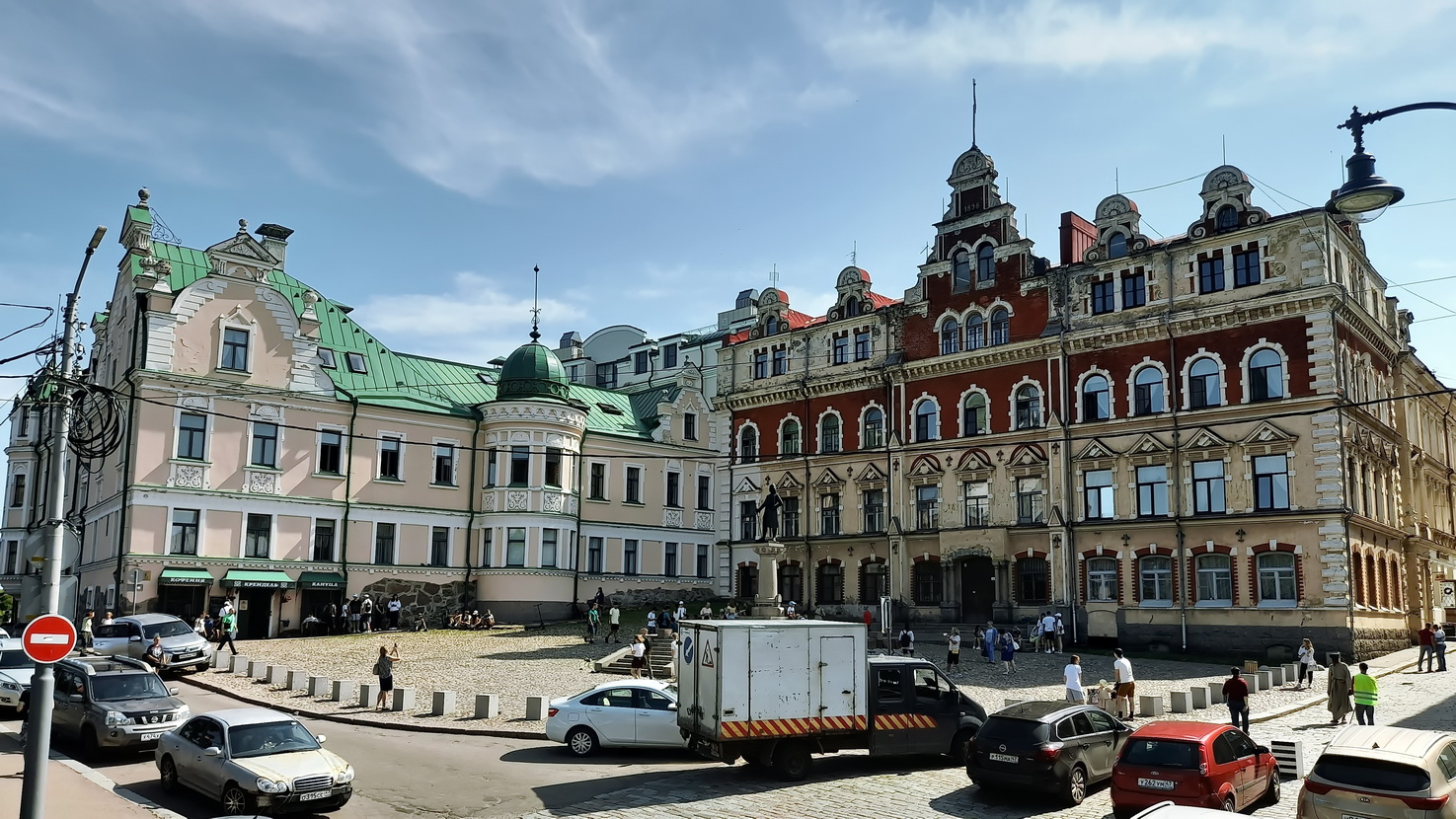 Vyborg, Улица Северный Вал, 3; Крепостная улица, 2