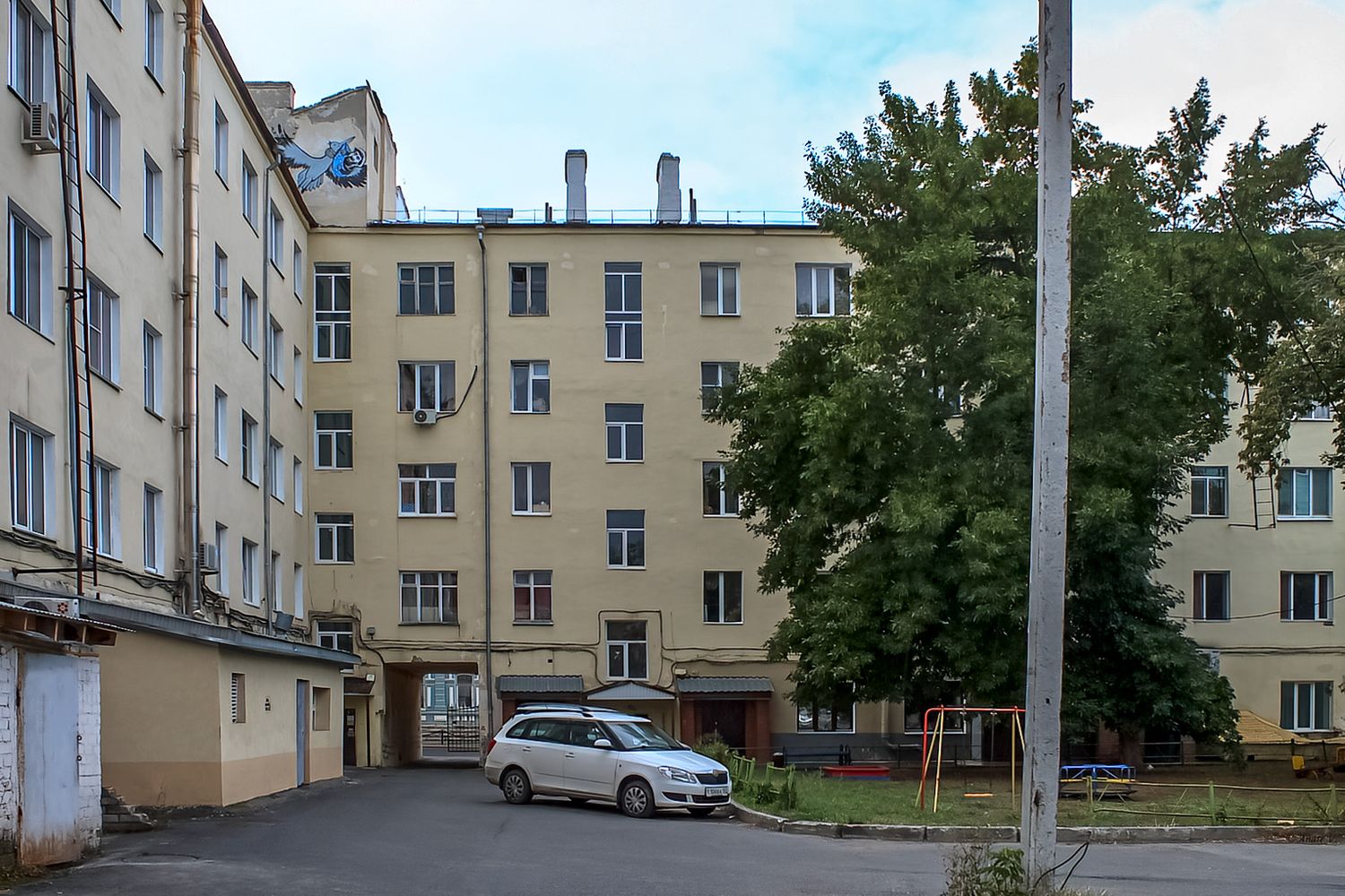 Ufa, Улица Гоголя, 56 / Коммунистическая улица, 33