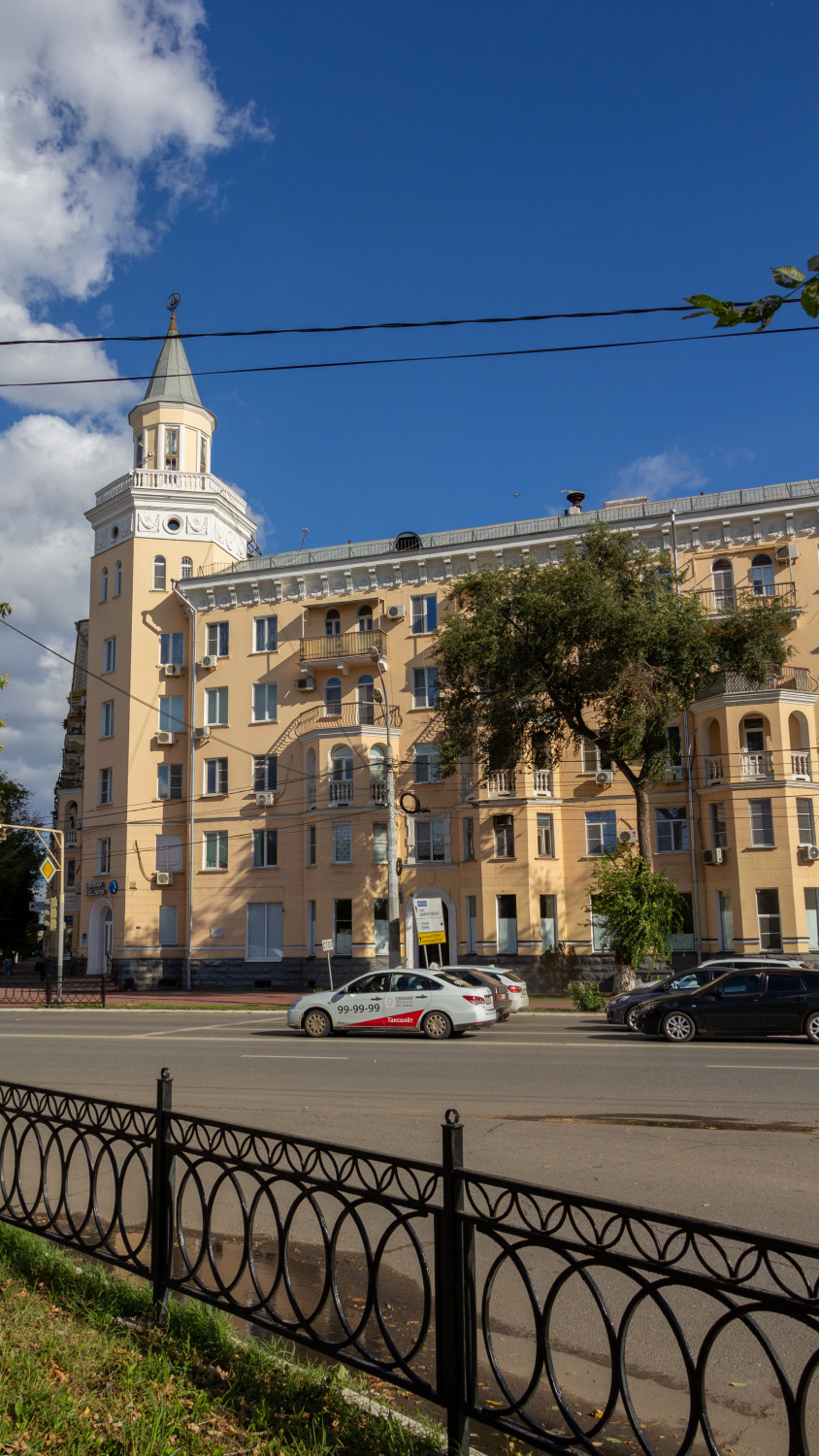 Астрахань, Соборная площадь, 2