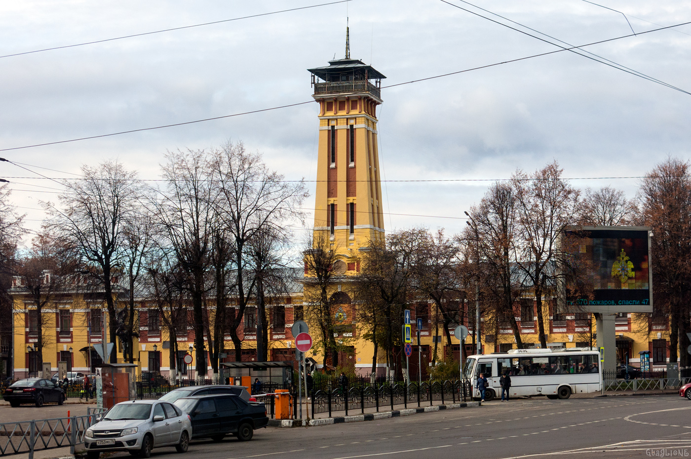 Yaroslavl, Красная площадь, 8