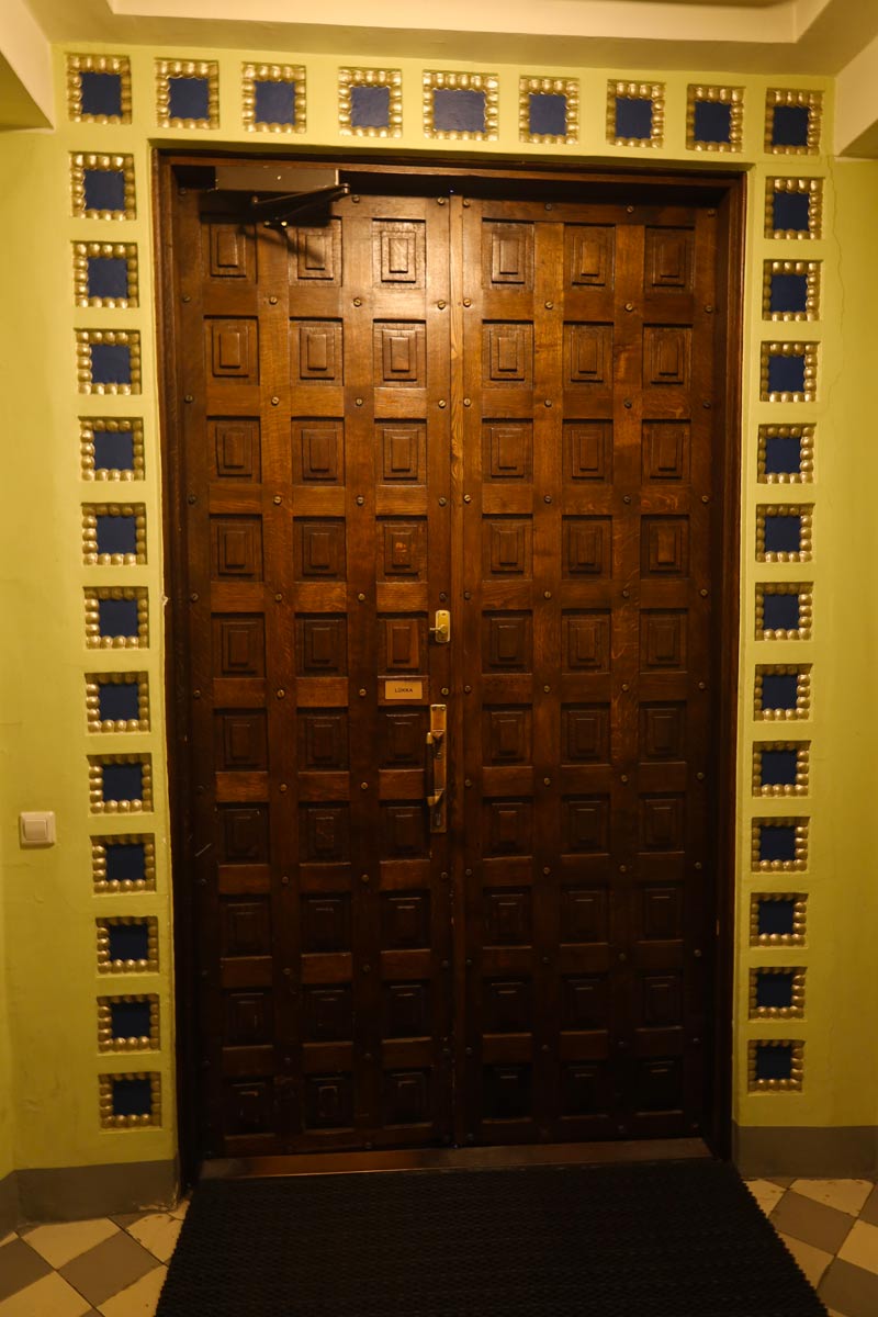 Таллин, Müürivahe, 22 / Pärnu maantee, 10 / Suur-Karja, 23 / Väike-Karja, 10/12