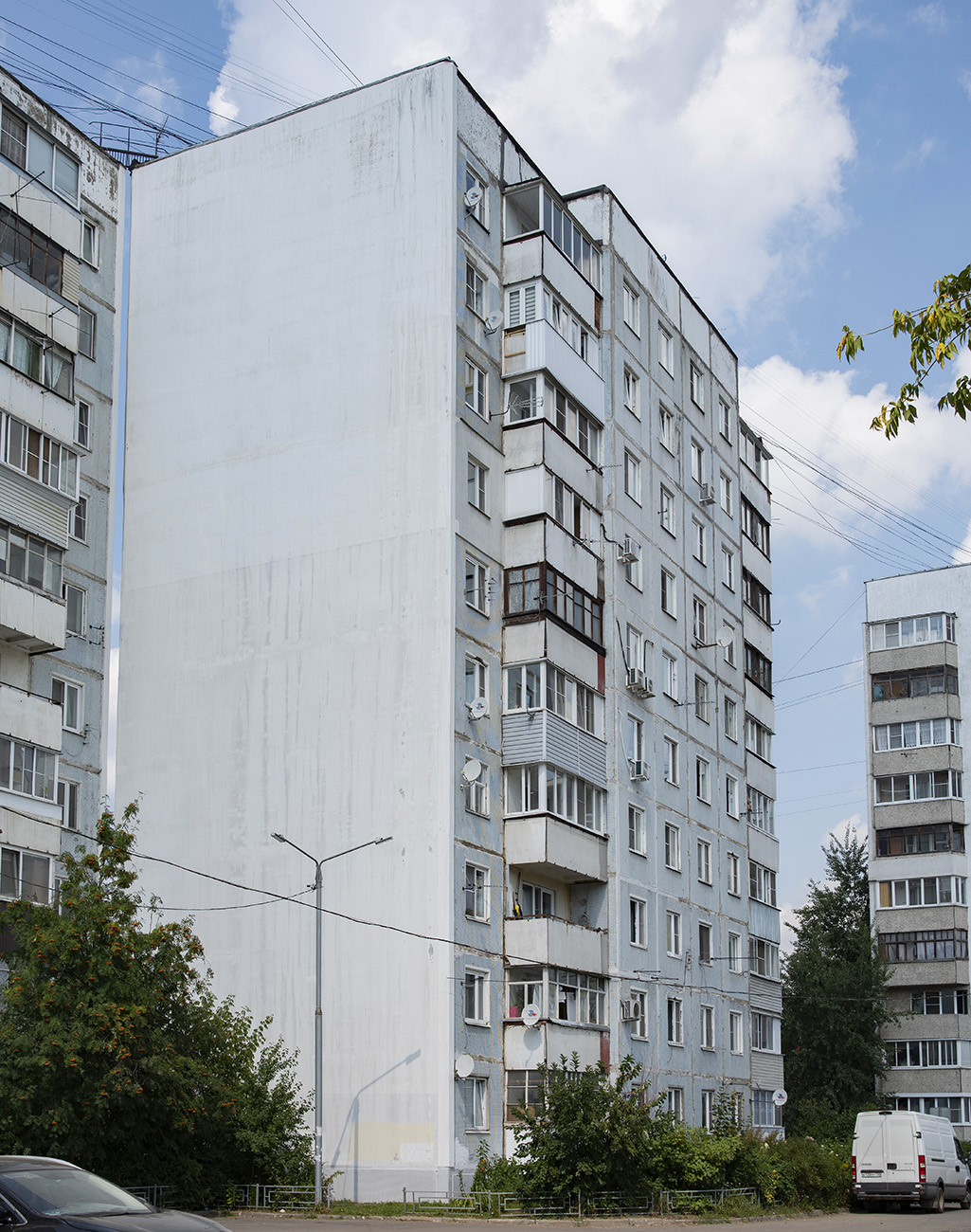 Нахабино, Институтская улица, 13 / Улица Панфилова, 3