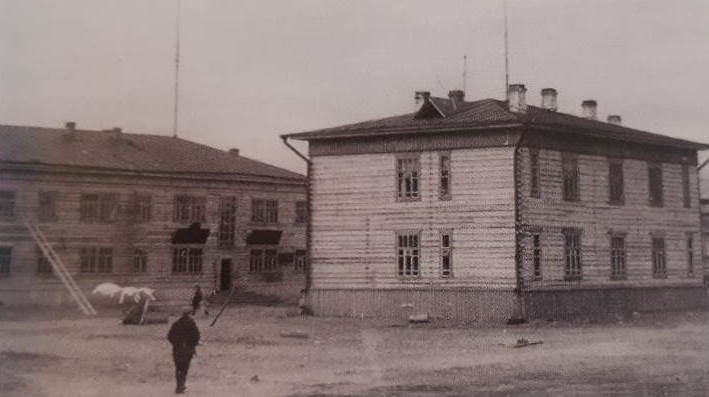 Нарьян-Мар, Улица Выучейского, 8; Улица Выучейского, 13