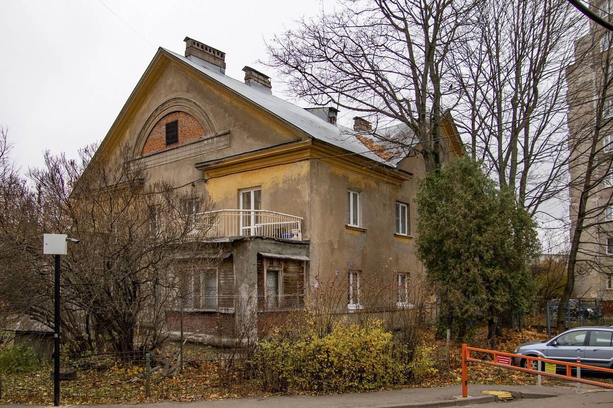 Химки, Библиотечная улица, 36
