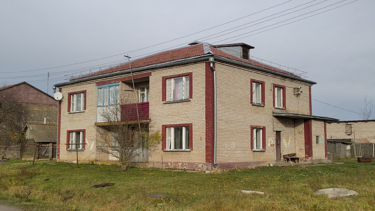 Еремеевщина, Школьная улица, 5